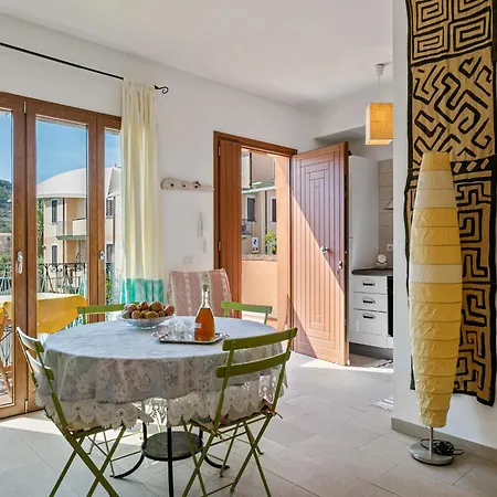 Relaxing With Veranda *