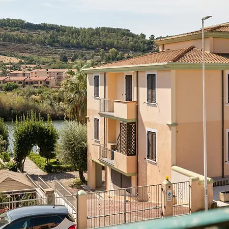 Relaxing With Veranda * Bosa