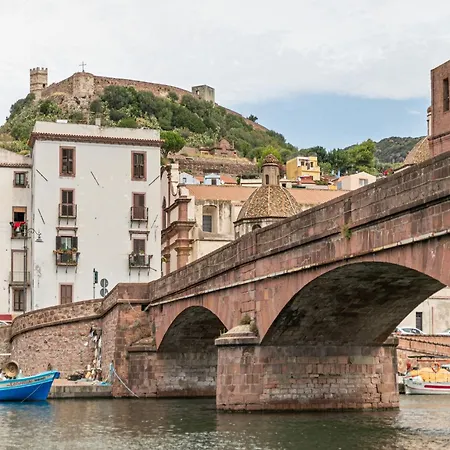 Relaxing With Veranda 펜션 보사